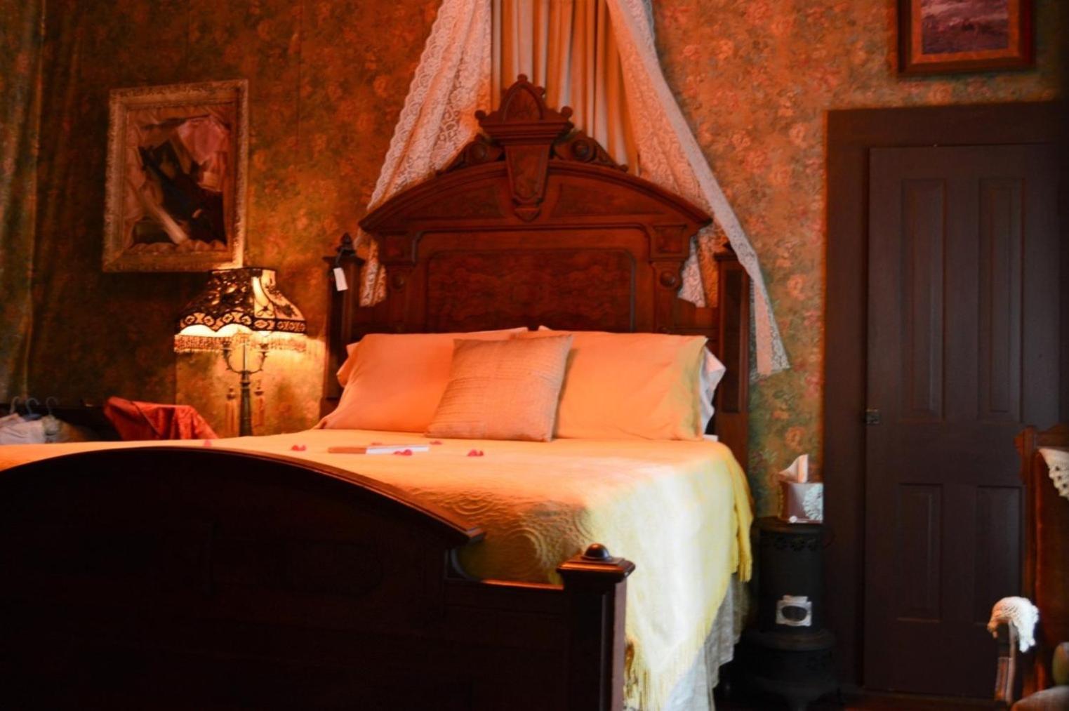 Carleton House Bed And Breakfast Bonham Buitenkant foto