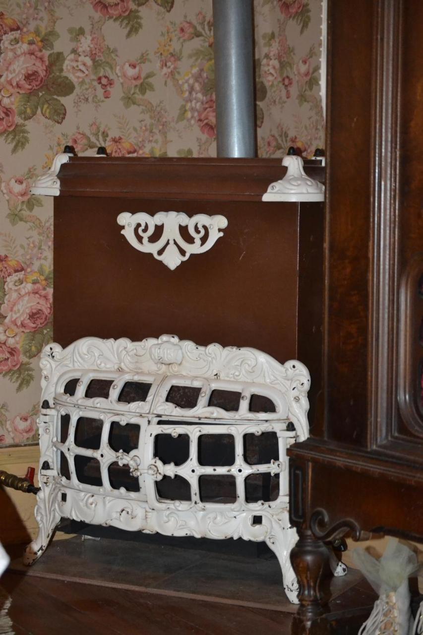 Carleton House Bed And Breakfast Bonham Buitenkant foto